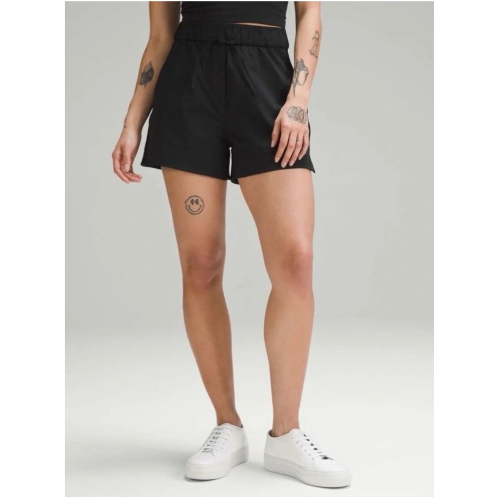 Lululemon Cinchable Waist High-Rise Woven Short 3.5 Black LW7CPGS Size L